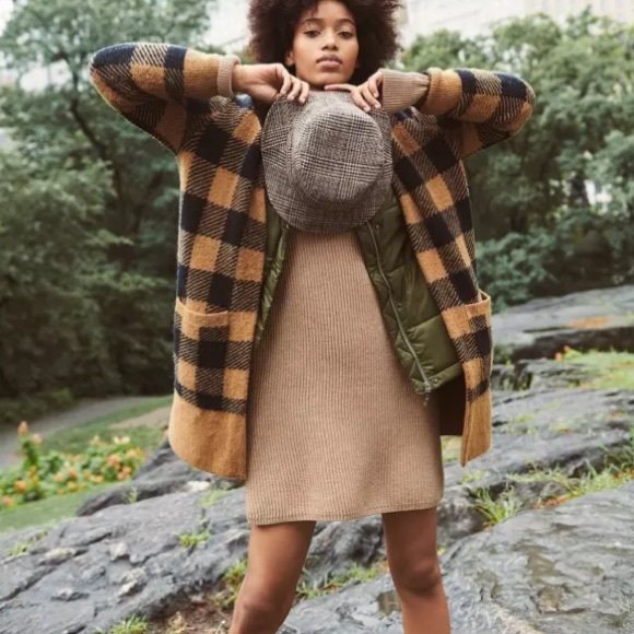 Madewell Dresses & Skirts - Madewell Relaxed V-Neck Sweaterdress
